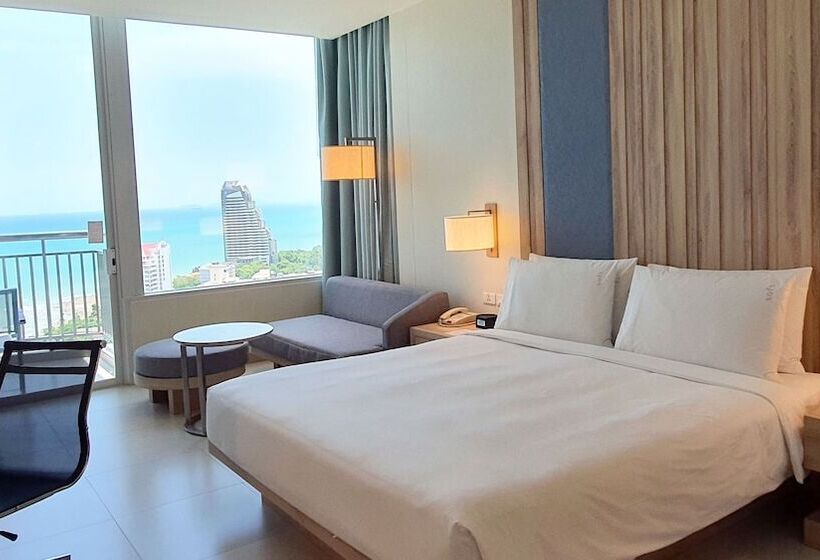 Номер Стандарт Двуспальная Кровать Вид на Море, Holiday Inn Pattaya, An Ihg