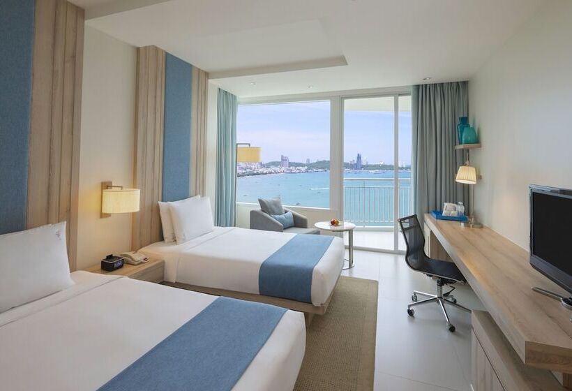Номер Премиум, Holiday Inn Pattaya, An Ihg