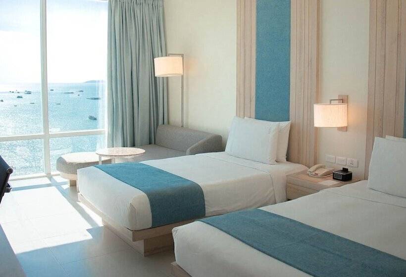 Номер Премиум, Holiday Inn Pattaya, An Ihg