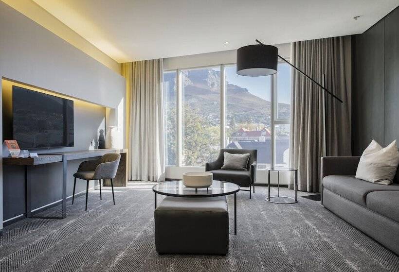 Президентский Люкс, The Capital 15 On Orange Hotel & Spa