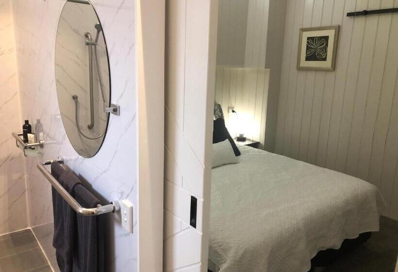 스위트 킹사이즈 침대, Toodyay Manor