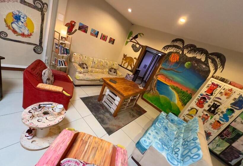 Номер Стандарт Трехместный, Stray Cat Hostel