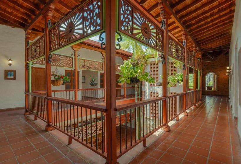 Трехместный Номер Классика, Granja Del Cafe Hotel Y Centro De Convenciones