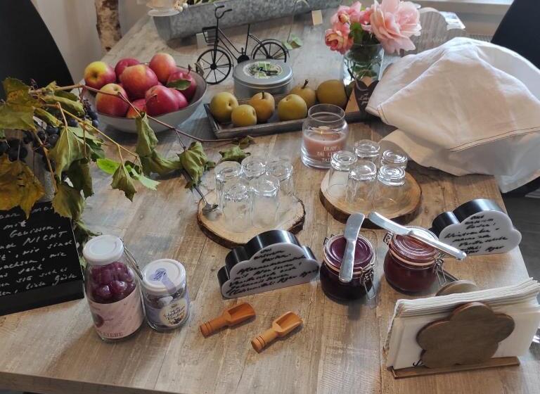 Семейное Бунгало, La Maison Bett & Bike