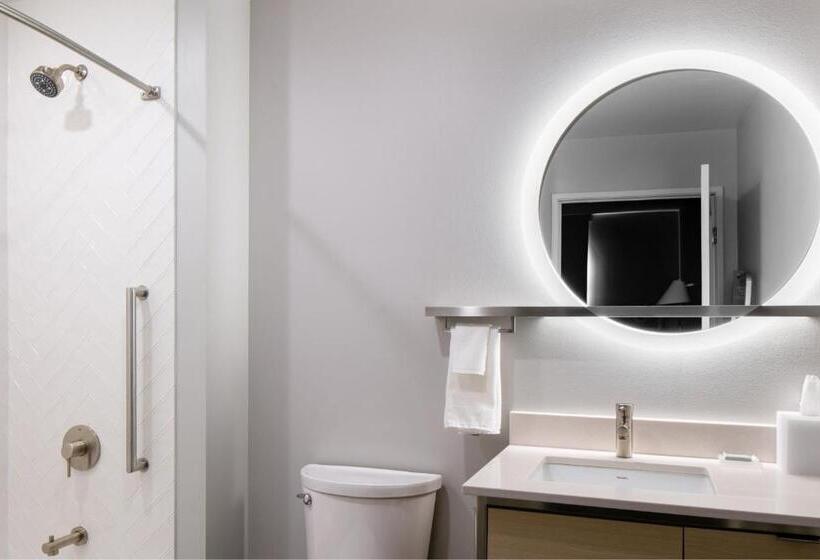 스탠다드 스튜디오, Towneplace Suites By Marriott Madison West, Middleton