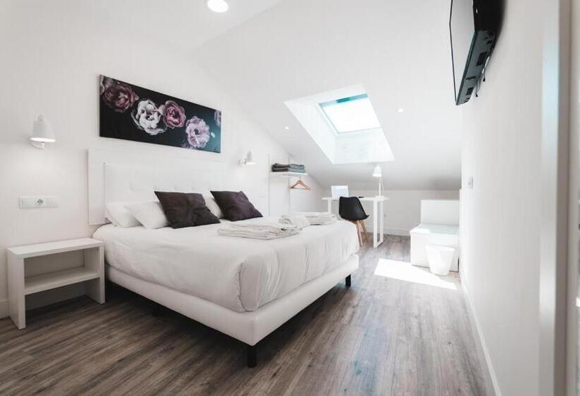 Номер Стандарт Индивидуальный, Hostal Comfort Suites