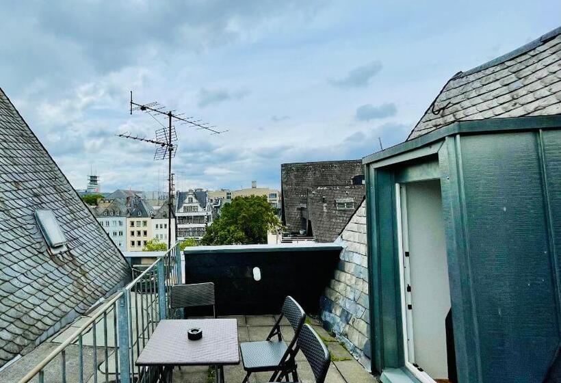 1 Bedroom Penthouse Apartment, Altstadthotel Hayk Am Rhein