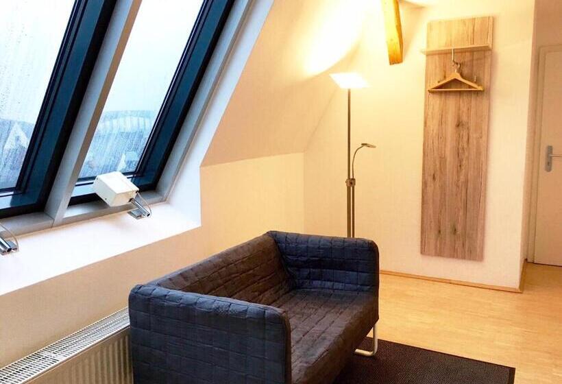 1 Bedroom Penthouse Apartment, Altstadthotel Hayk Am Rhein