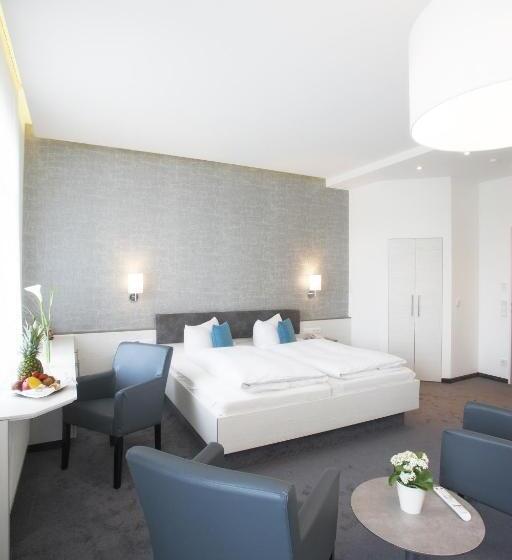 标准三人间, Ebner   Boutique Hotel & Konditorei