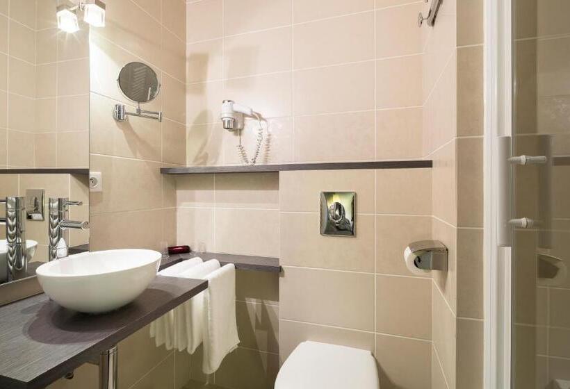 Номер Стандарт Трехместный, Logis Maison Vauban   Hotel St Malo