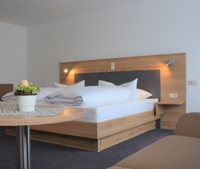 Полулюкс, Tiptop Hotel Hirt