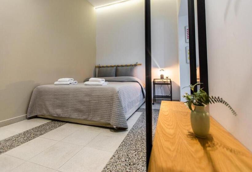 غرفة ديلوكس سرير كينج, Rooms Unique Staying In Paphos Centre