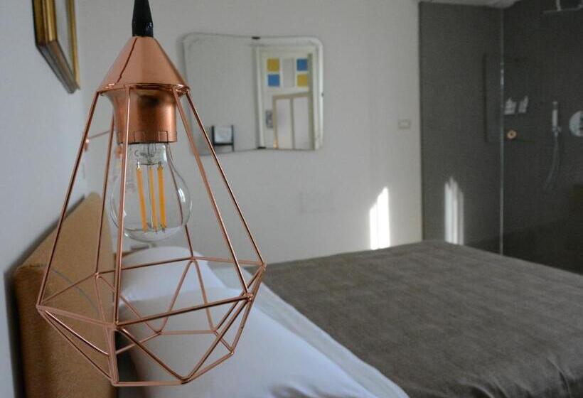 Люкс, Domus Aleria Deluxe Rooms