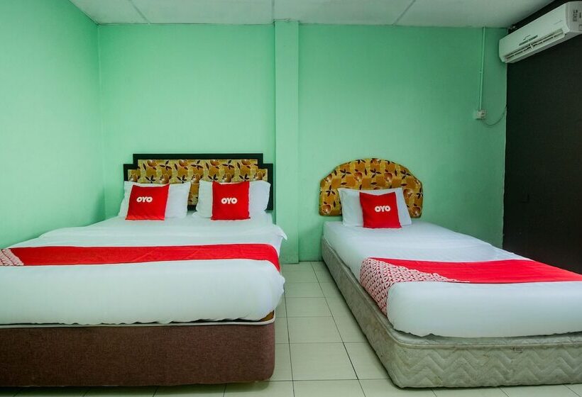 اتاق لوکس سه تخته, Oyo 90124 Payang Puri Baru