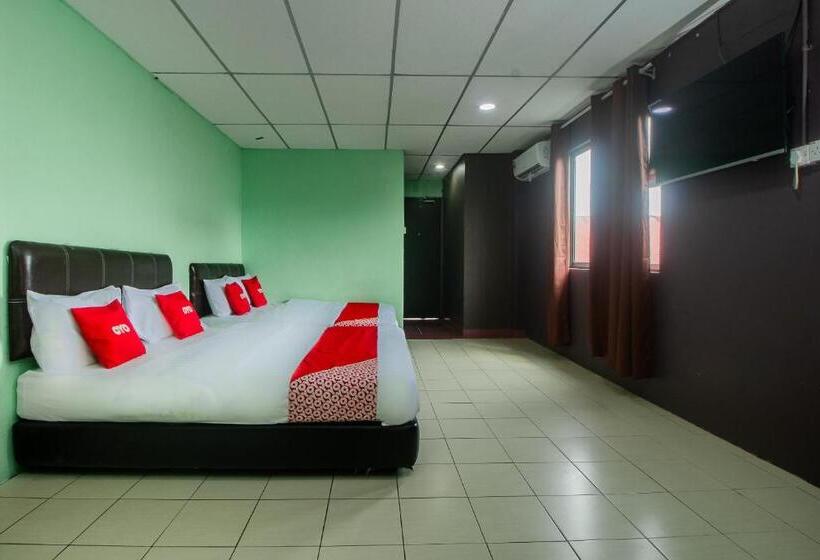Family Suite, Oyo 90124 Payang Puri Baru