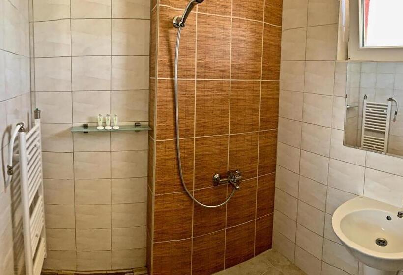 Номер Стандарт Трехместный, Fort O Bel