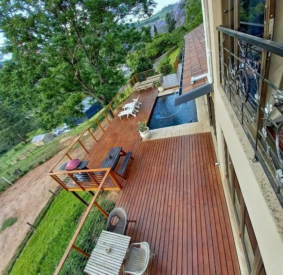 Номер Стандарт с Балконом, Cavalo Guesthouse & Equestrian Estate