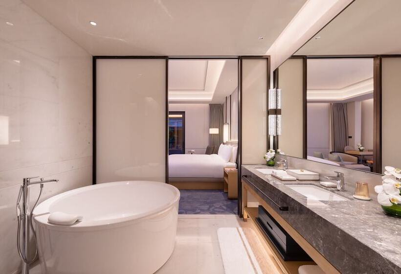 سوییت جونیور, Gran Melia Chengdu