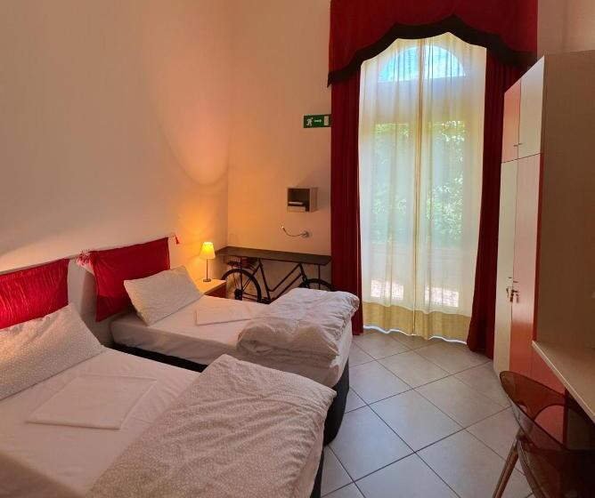 Семейный Номер, Auberge De La Gare   Dortoir & Ostello