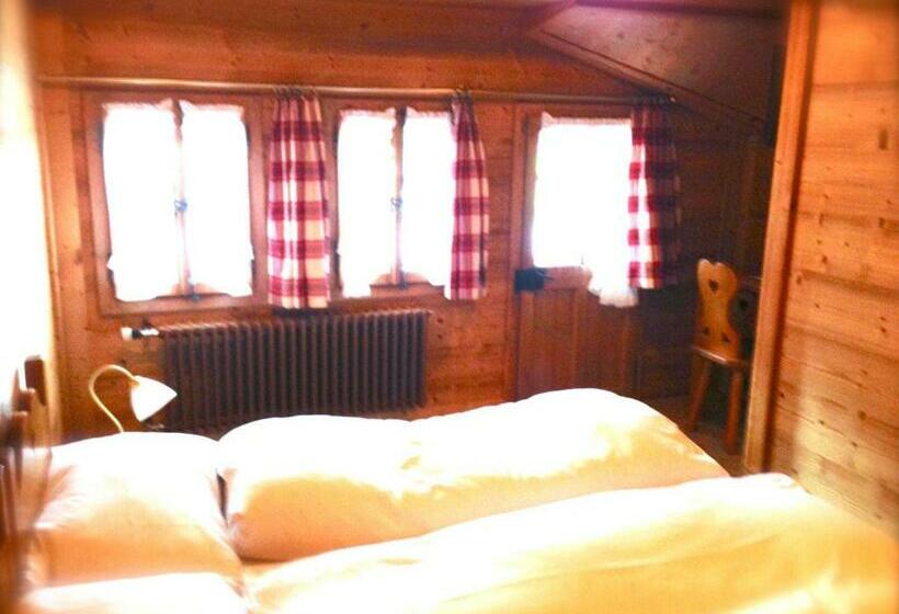 اتاق استاندارد با بالکن, Auberge De La Poste