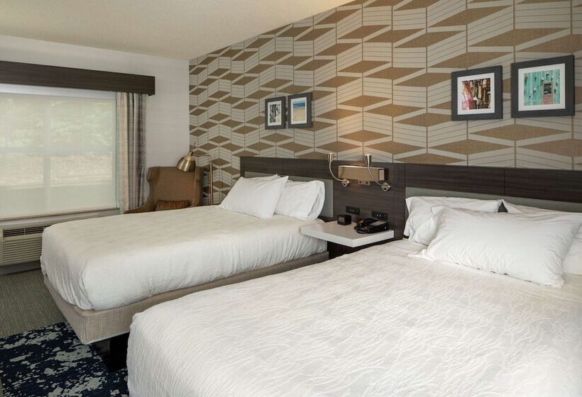 Номер Стандарт Адаптированный для Инвалидов, Hilton Garden Inn Freeport Downtown