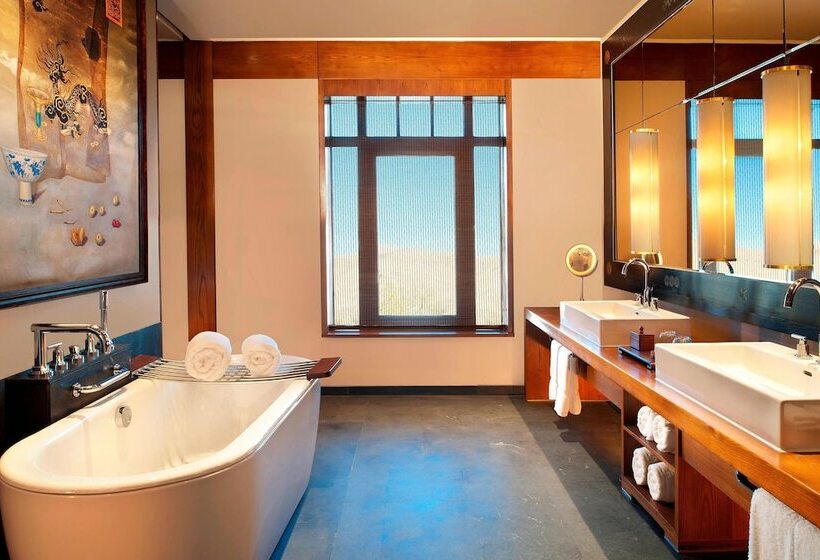 디럭스 룸, The St. Regis Lhasa Resort