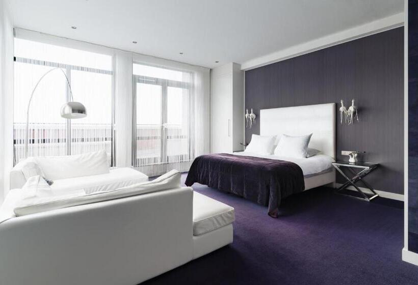 Suit Deluxe, Van Der Valk Theaterhotel De Oranjerie
