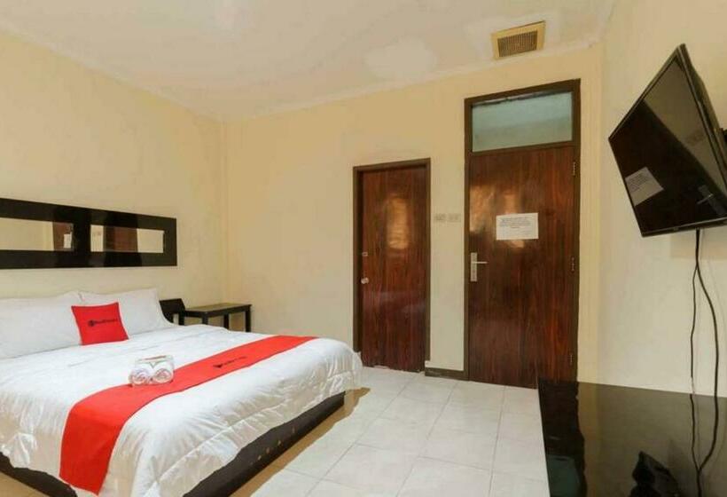 Номер Deluxe, Reddoorz @ Dwipa Wisata