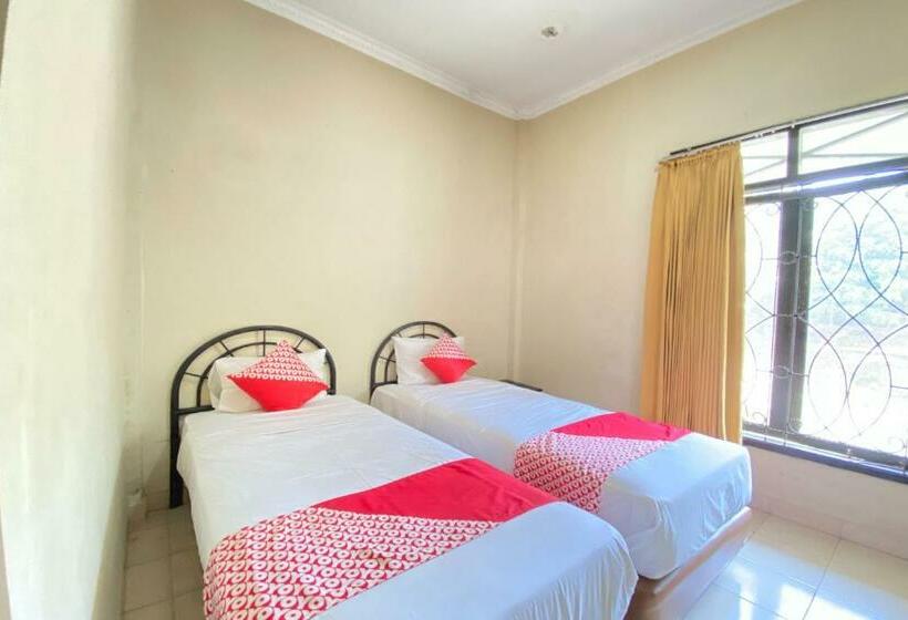 Номер Deluxe, Super Oyo Flagship 90644 Cottage Nalendra Nuansa Nusantara