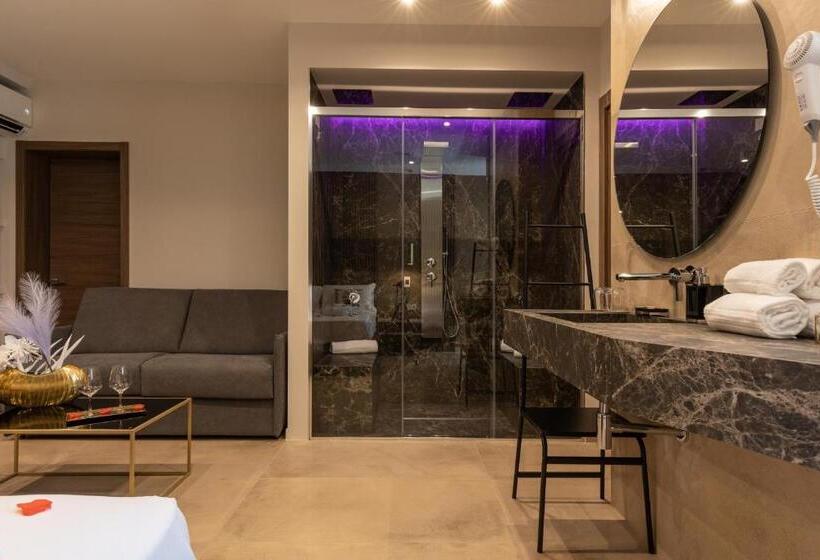 Люкс с гидромассажем, Giafra Luxury Rooms
