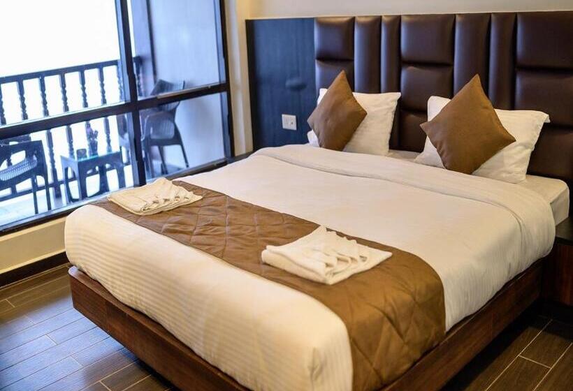 Семейный Номер, Istana Resort & Spa