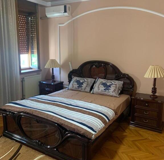 سوئیت با وان آب گرم, Relax And Pool Apartments Novi Sad
