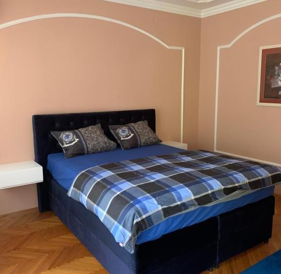 اتاق لوکس, Relax And Pool Apartments Novi Sad