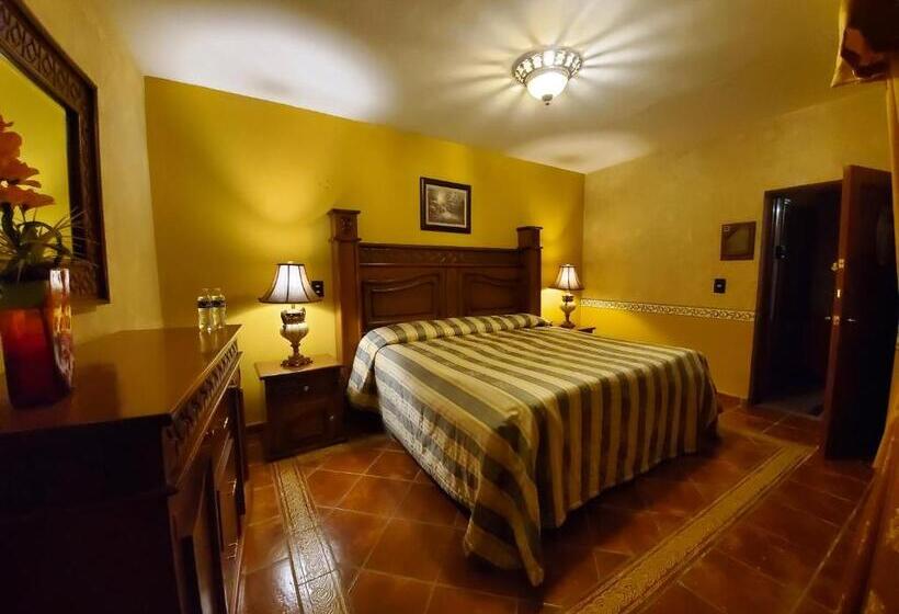 اتاق لوکس با تخت بزرگ, Villarreal