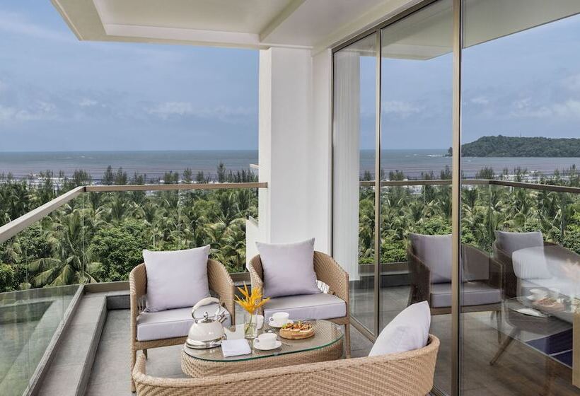 行政房间, Vivanta Goa, Miramar