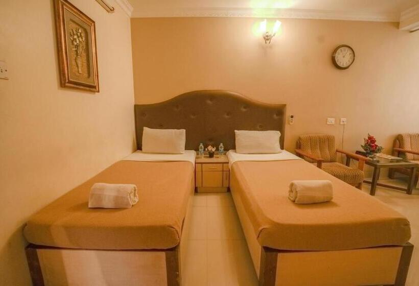Номер Deluxe, Udupi International