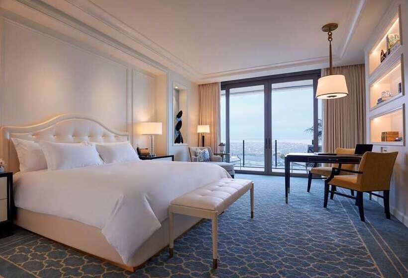 Büyük Çift Kişilik Yataklı Süit, Hilton Shreveport
