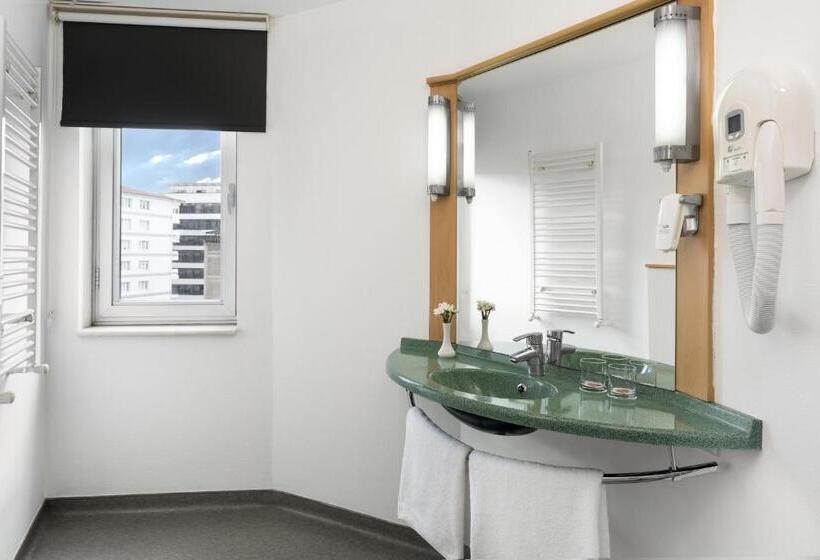 스탠다드 룸 더블 침대, Ibis Eskisehir