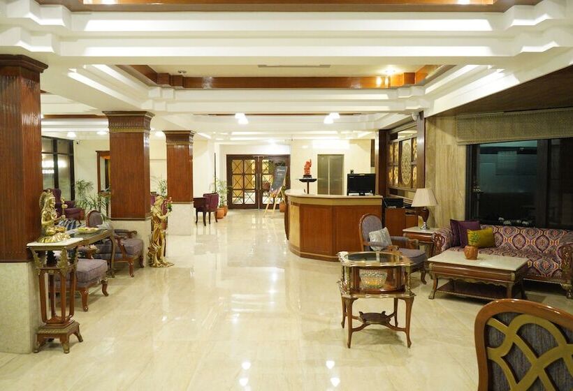 디럭스 스위트, Pride Surya Mountain Resort Dharamshala