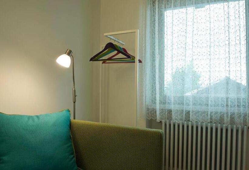 Люкс 2 Спальни, Carossi B&b