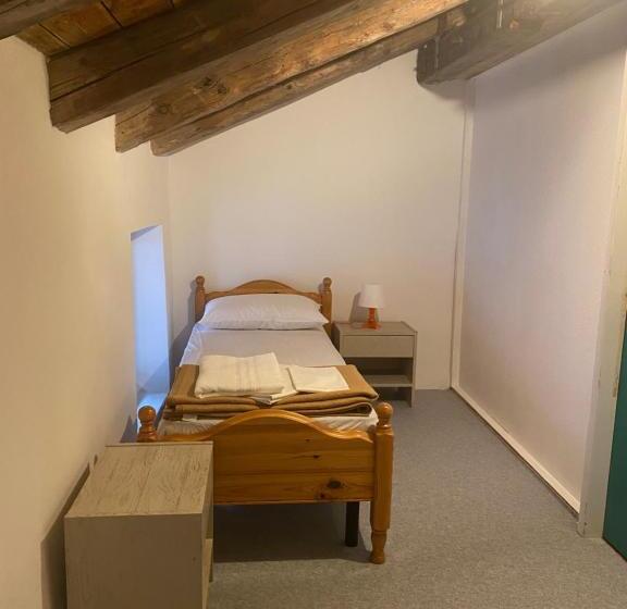 Quarto Estandar Individual Banheiro Compartilhado, Casa Delle Giuggiole