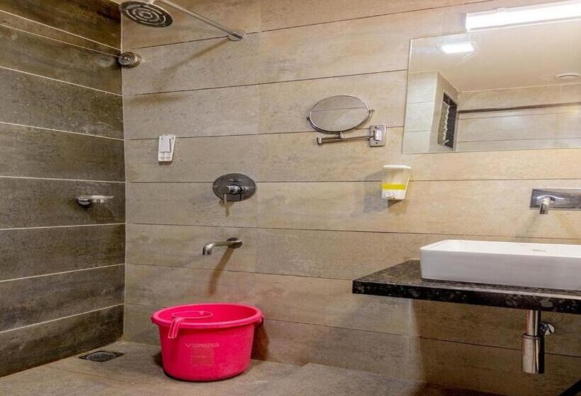 Семейный Номер, Ashok Inn