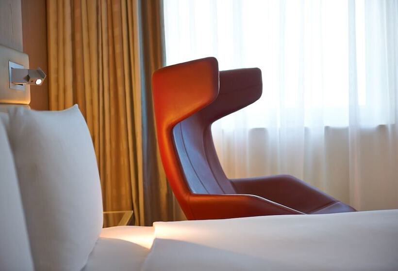 اتاق اجرایی, Hilton Frankfurt Airport