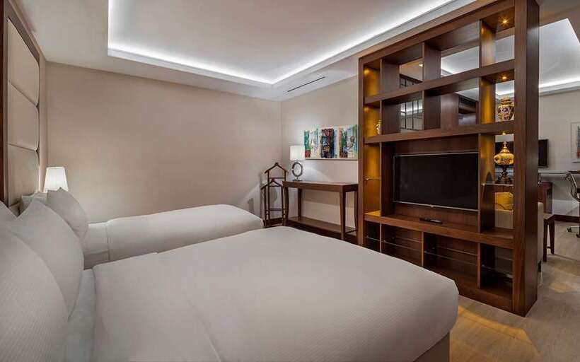 سوییت جونیور, Hilton Frankfurt Airport