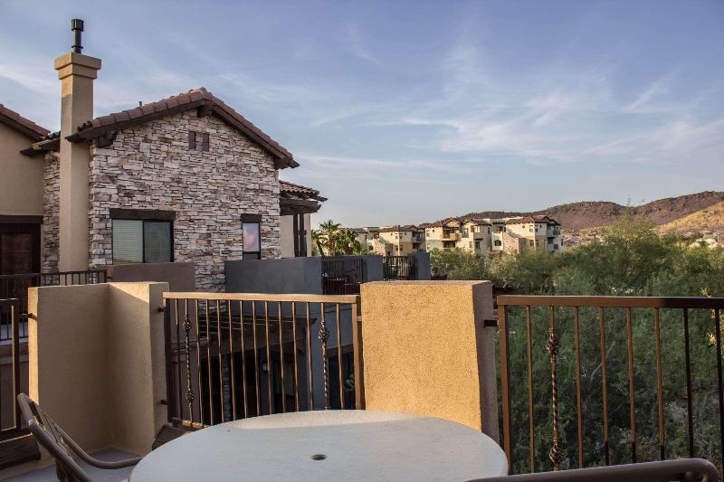 סוויטה, Holiday Inn & Suites Phoenix Airport, An Ihg