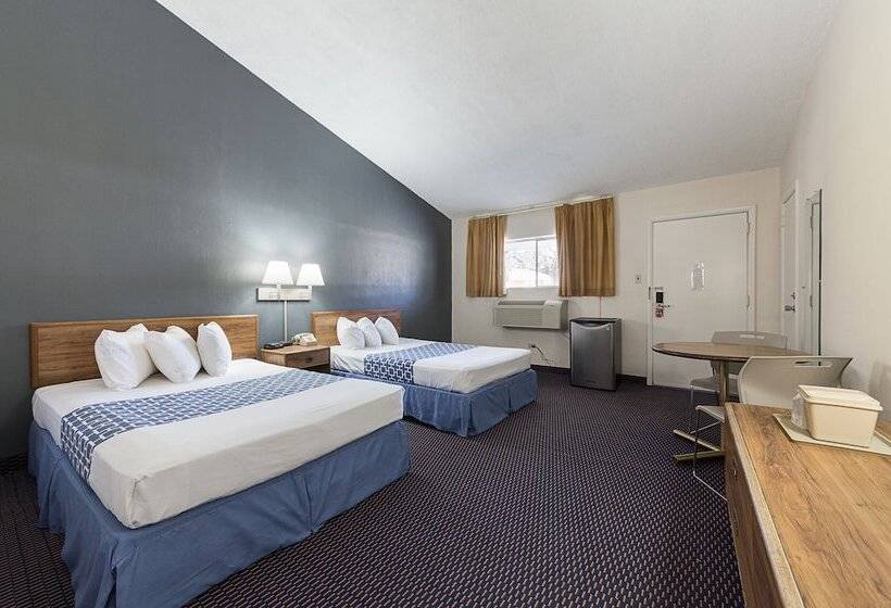 带2个双人床的标准工作室, Parkview Inn And Conference Center