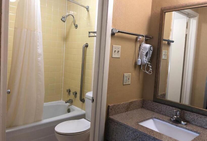 חדר סטנדרט עם מיטת קינג, Quality Inn Alachua  Gainesville Area