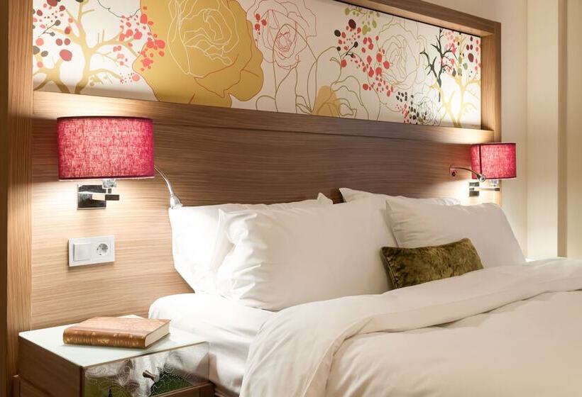 اتاق لوکس, Elite Hotel Esplanade