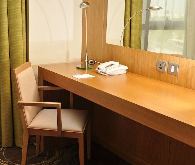 Номер Стандарт, Holiday Inn Abu Dhabi, An Ihg
