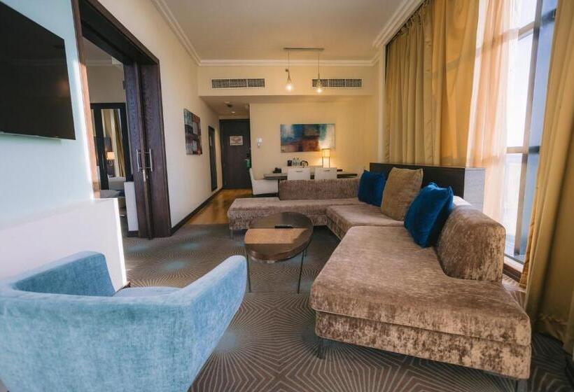 Люкс, Holiday Inn Abu Dhabi, An Ihg